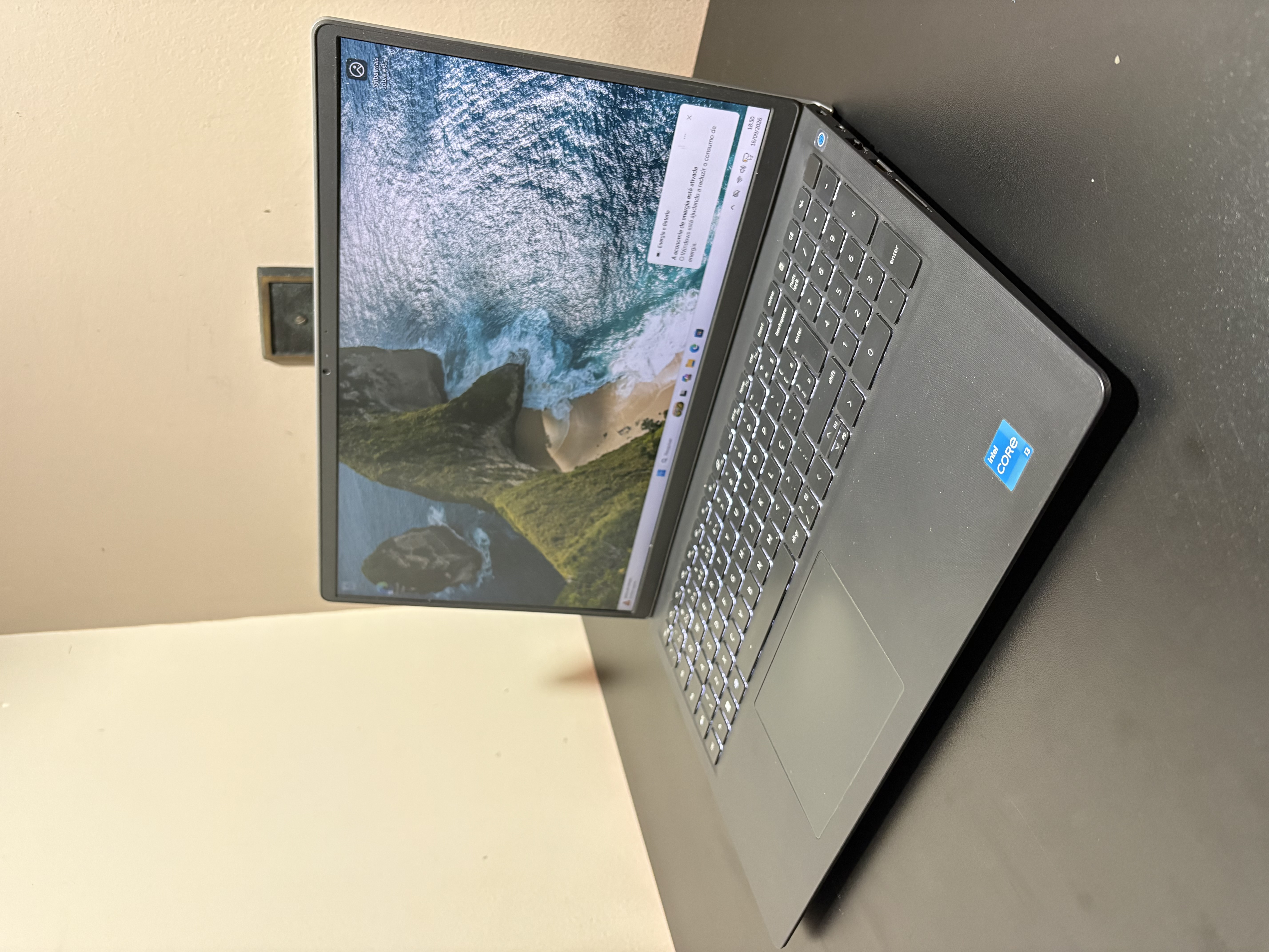 Dell Vostro 3520